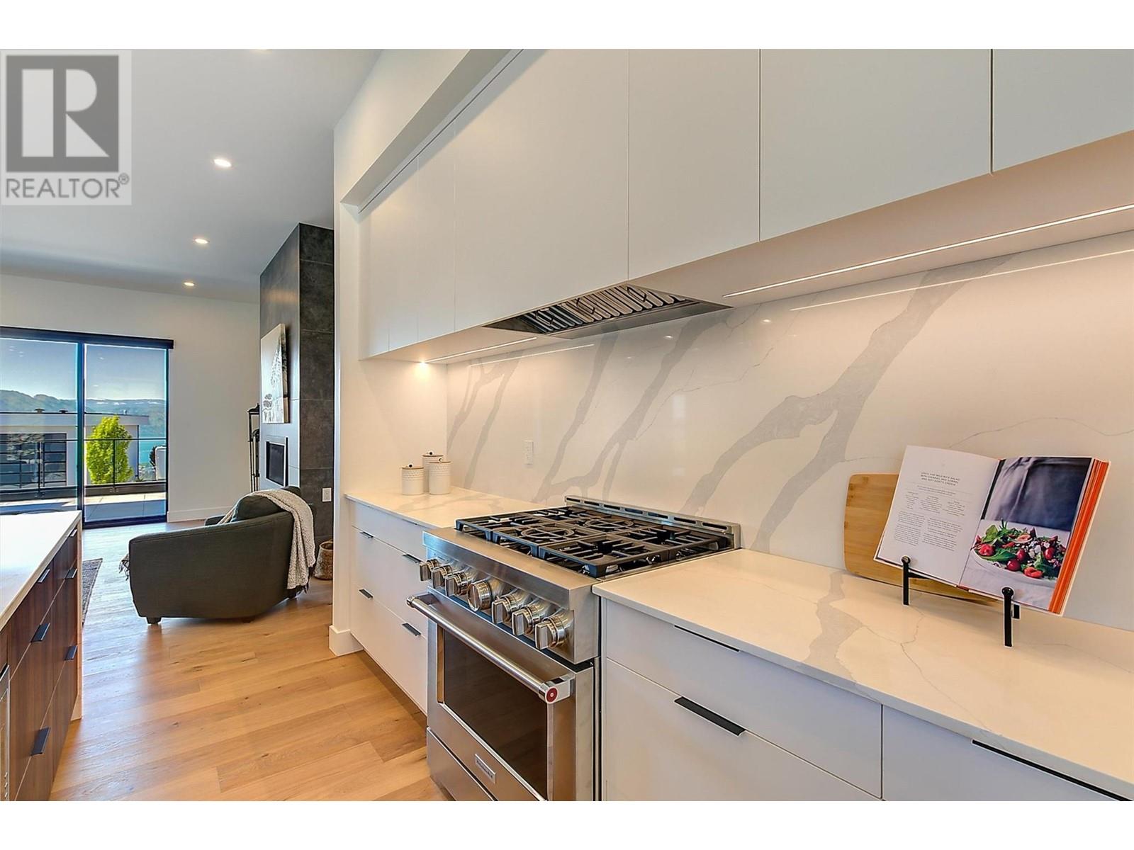 3342 Vineyard View Drive, West Kelowna