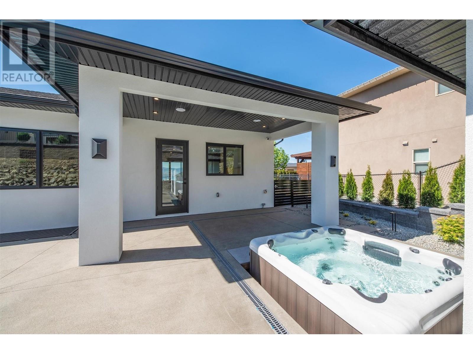  3342 Vineyard View Drive, West Kelowna