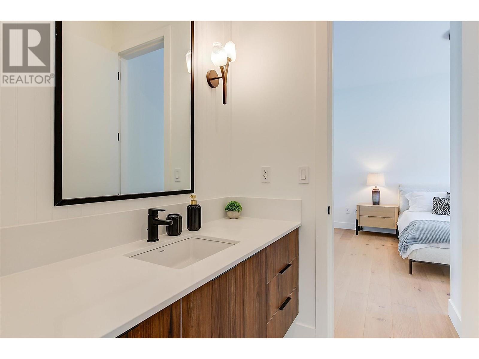 3342 Vineyard View Drive, West Kelowna