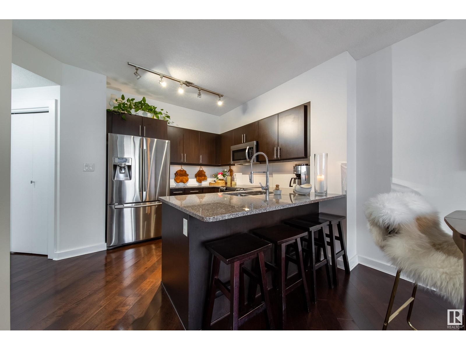 #1504 10152 104 ST NW, Edmonton