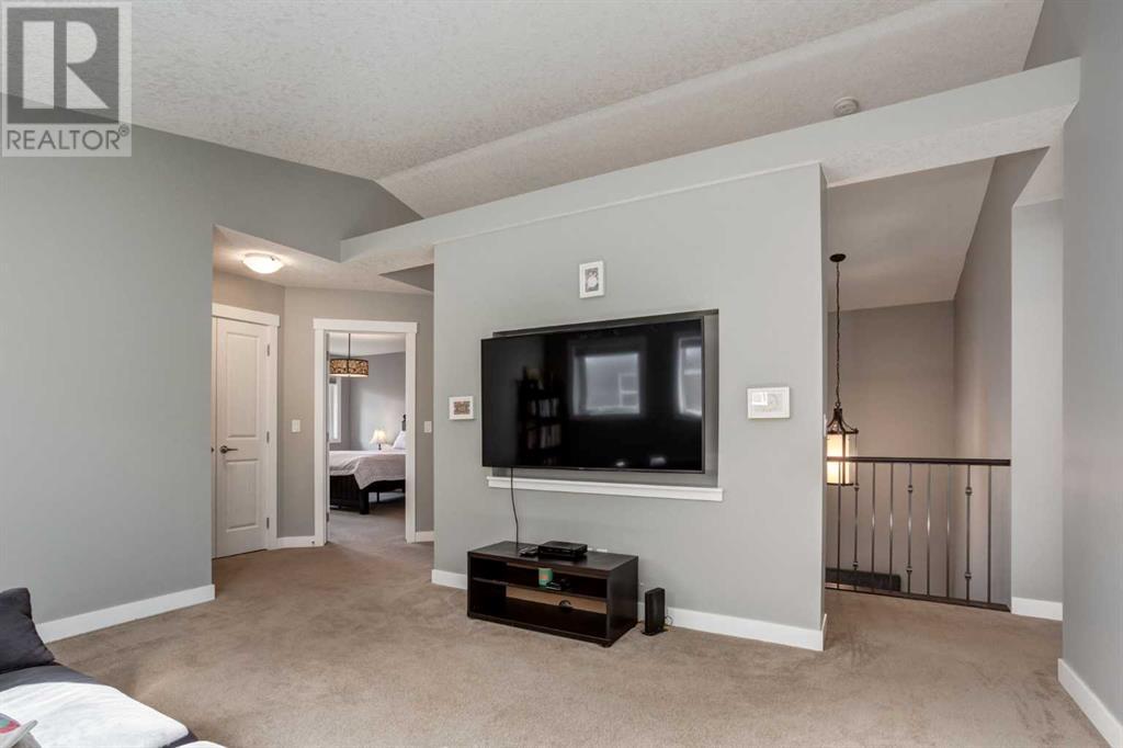 Single Family House for Sale in  Aspen Acres Manor SW Aspen Woods Calgary 