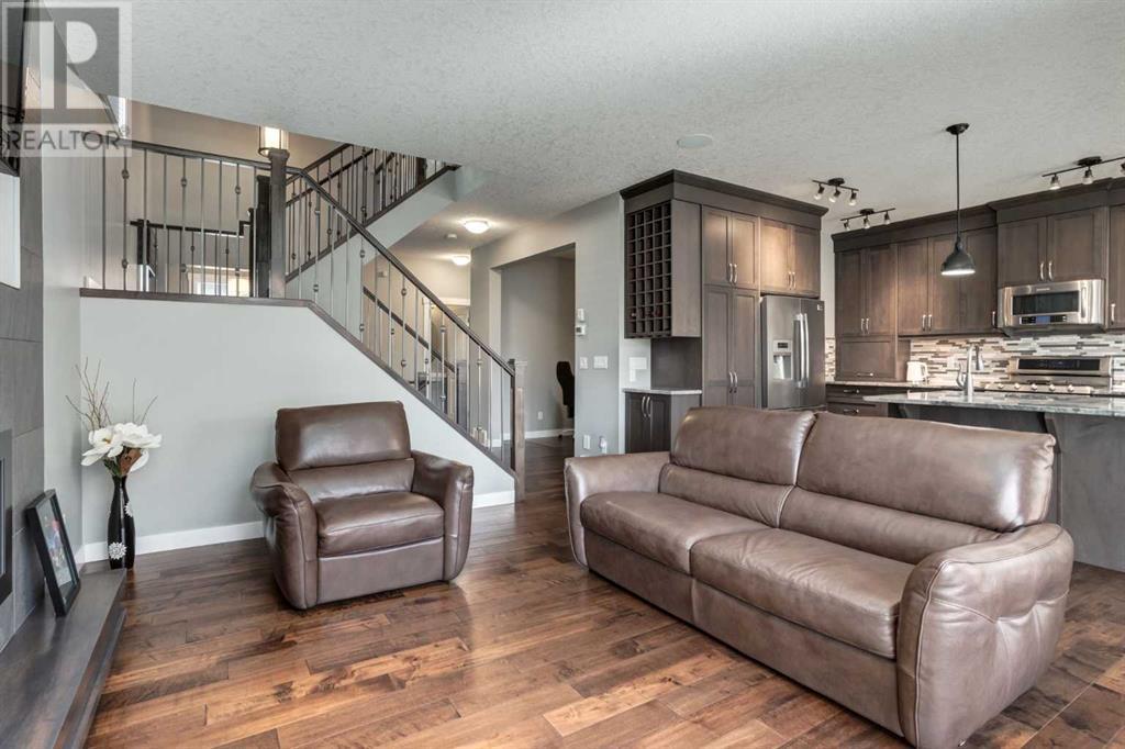 Single Family House for Sale in  Aspen Acres Manor SW Aspen Woods Calgary 