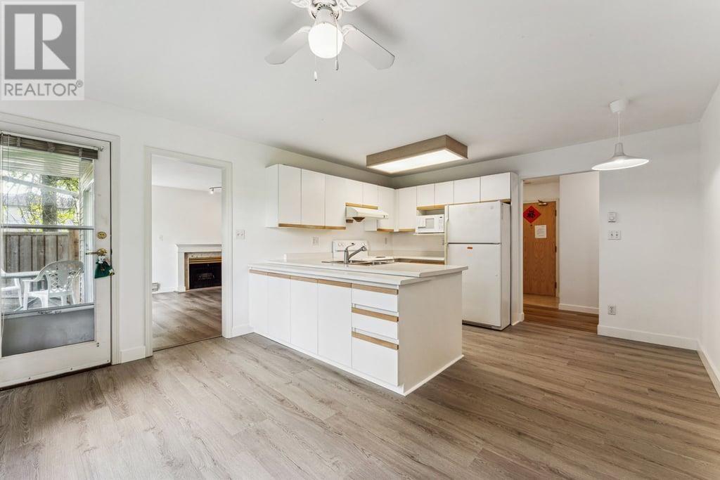 107 7368 ROYAL OAK AVENUE, Burnaby