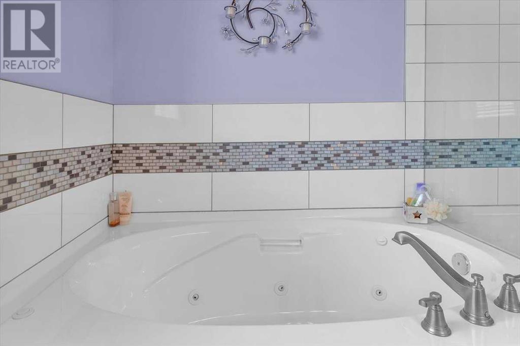 Single Family House for Sale in  Country Hills Gardens NW Country Hills Calgary 