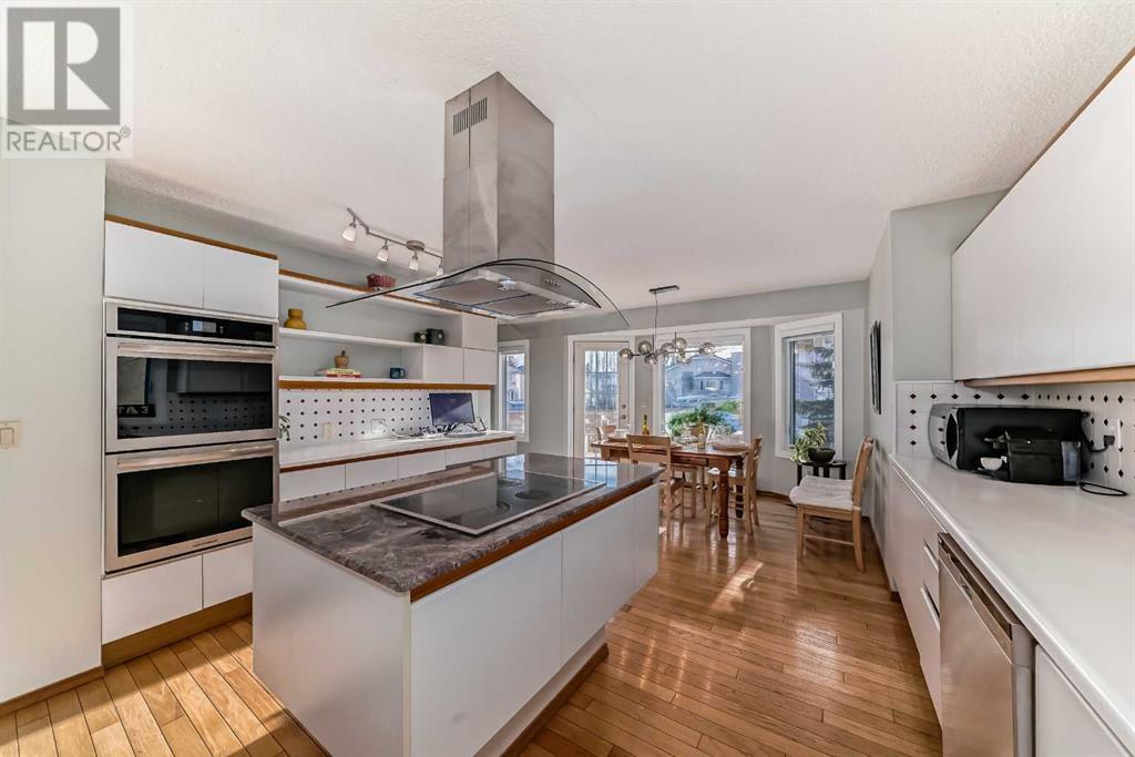 Single Family House Bungalow for Sale in  Hawkmount Heights NW Hawkwood Calgary 
