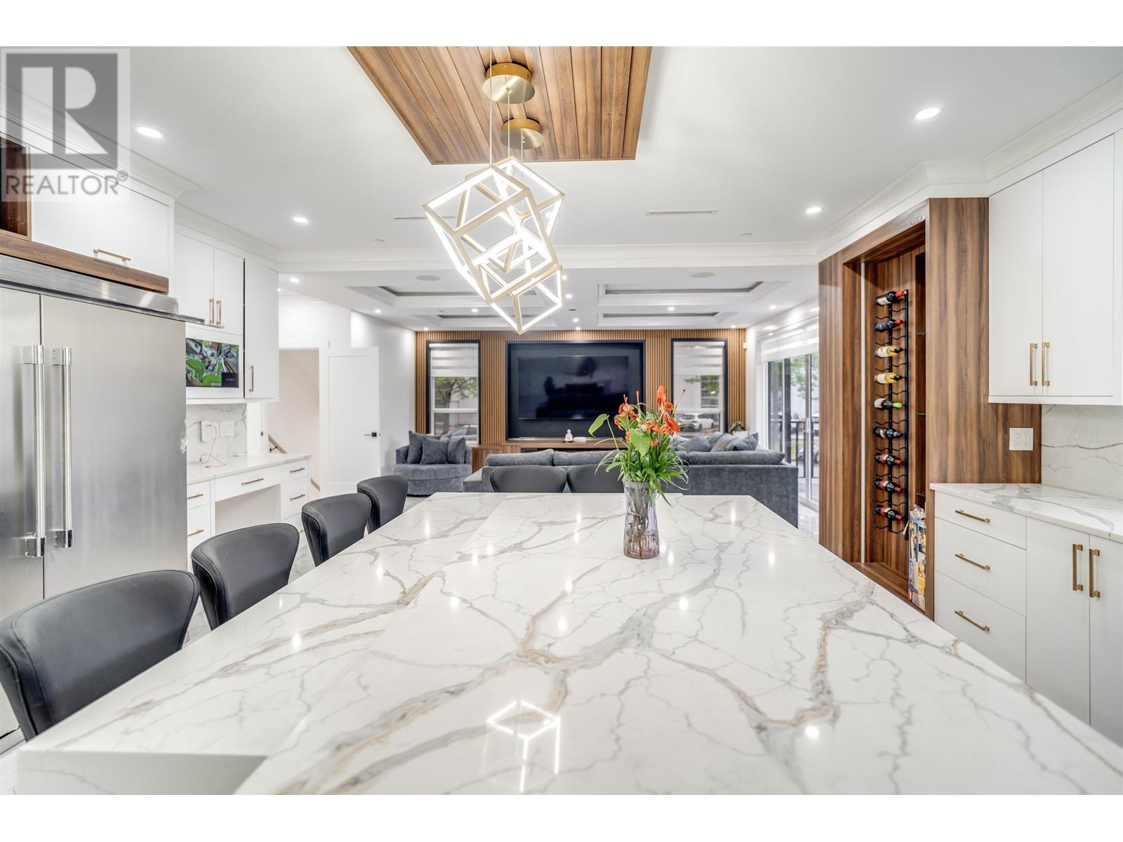 Photo 9 of 22839 Purdey Avenue, Maple Ridge BC