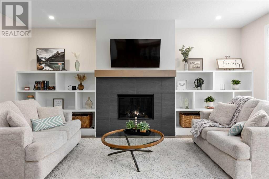 Single Family House for Sale in  Coulee Crescent SW Cougar Ridge Calgary 