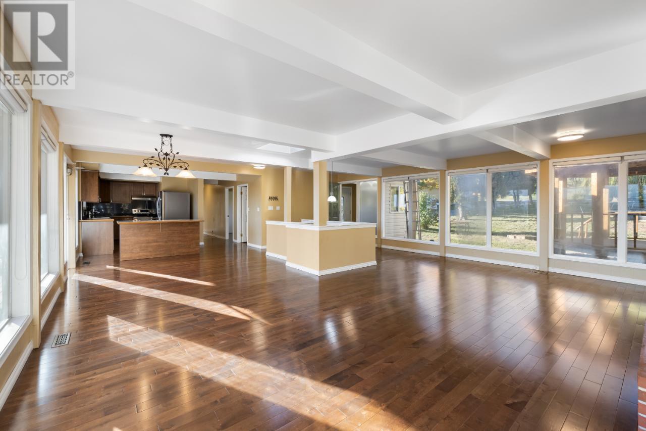2424 CRAWFORD Street, Creston