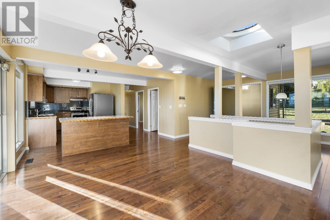 2424 CRAWFORD Street, Creston