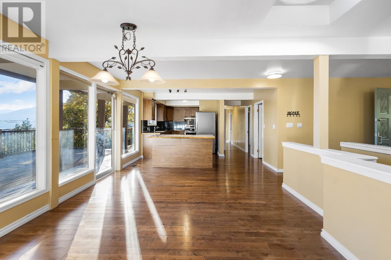 2424 CRAWFORD Street, Creston