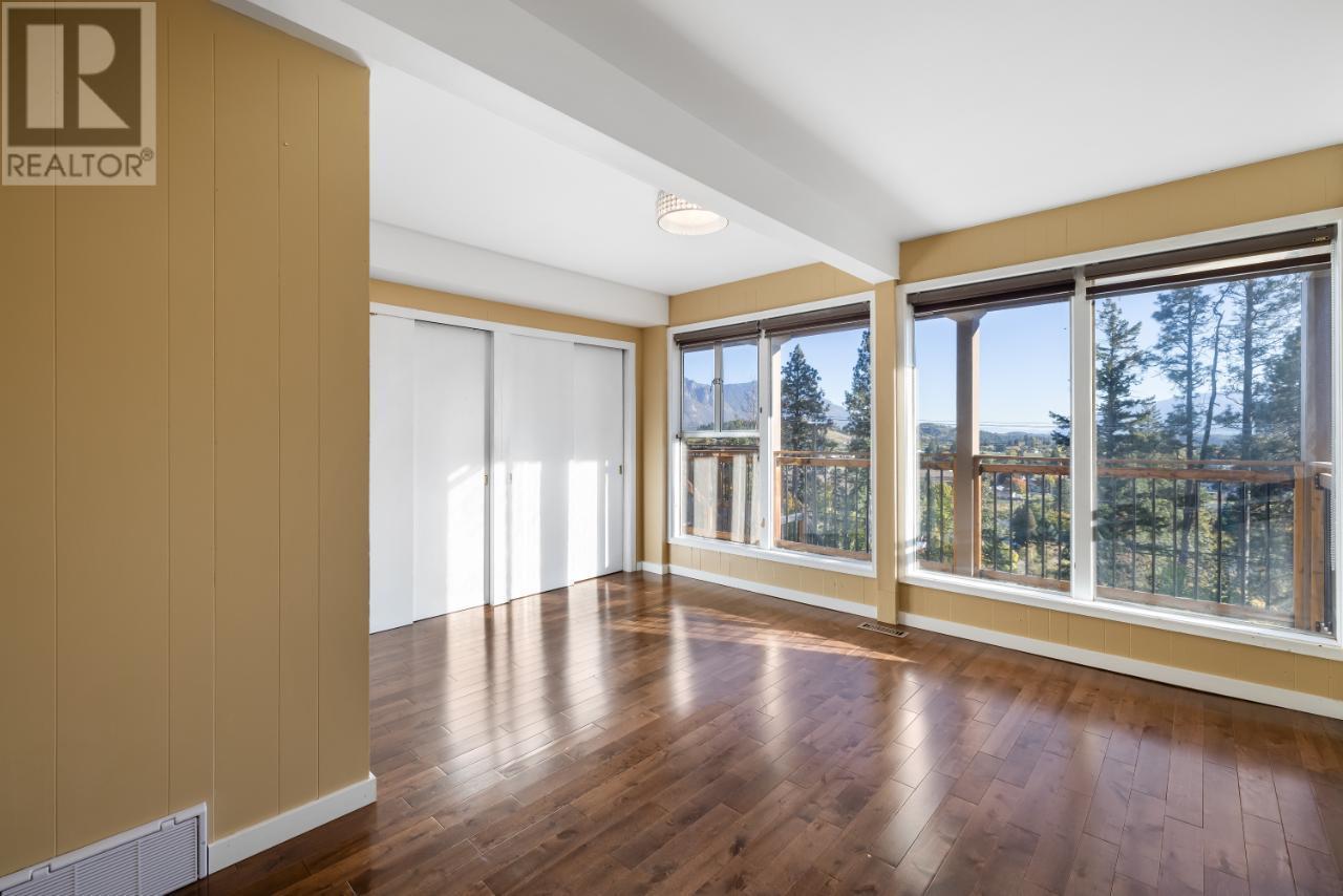 2424 CRAWFORD Street, Creston