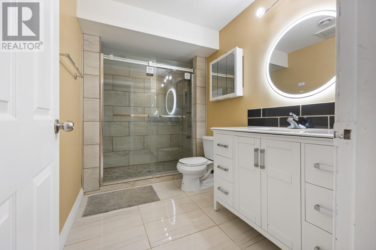 2424 CRAWFORD Street, Creston