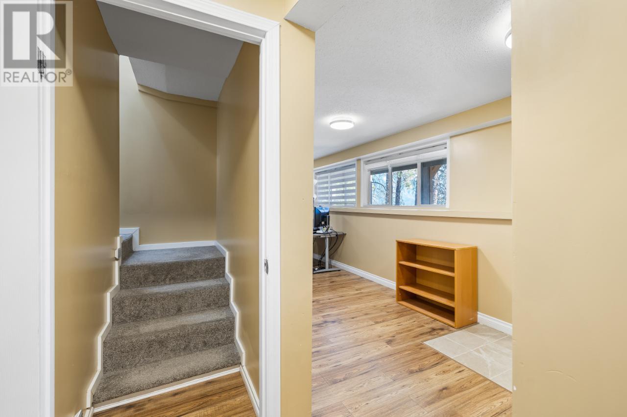 2424 CRAWFORD Street, Creston