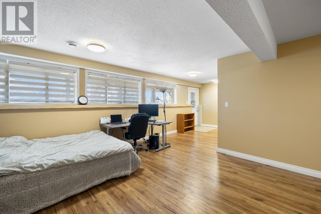 2424 CRAWFORD Street, Creston