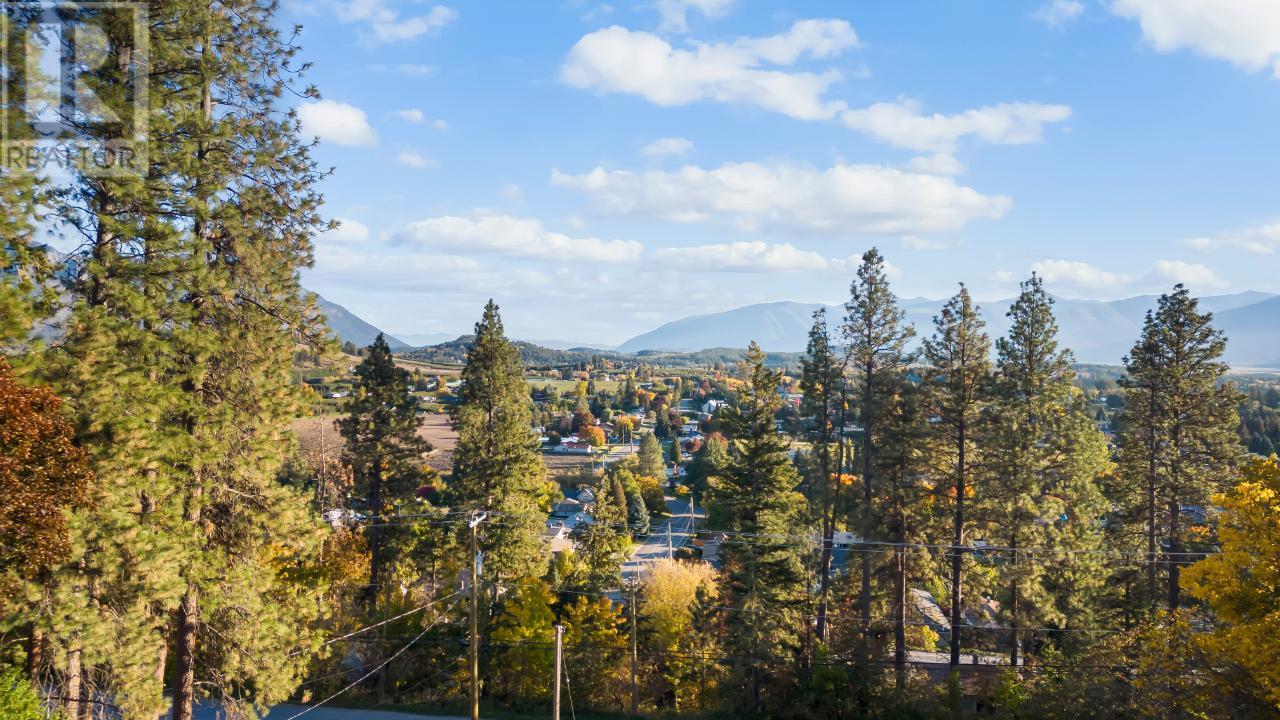 2424 CRAWFORD Street, Creston