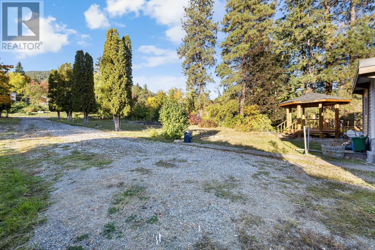 2424 CRAWFORD Street, Creston