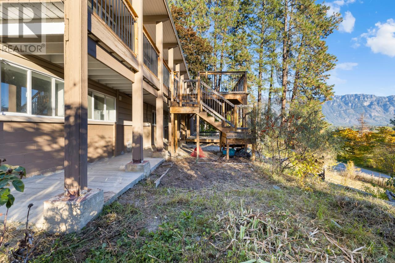 2424 CRAWFORD Street, Creston
