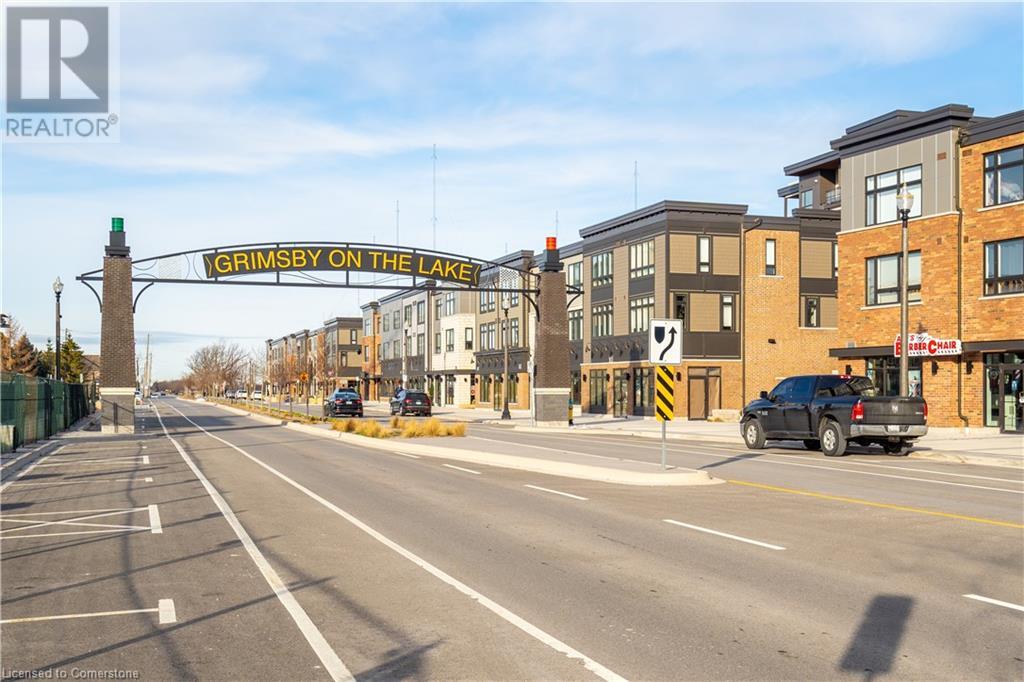 Photo 44 of 13 Windward Drive Unit 205, Grimsby ON