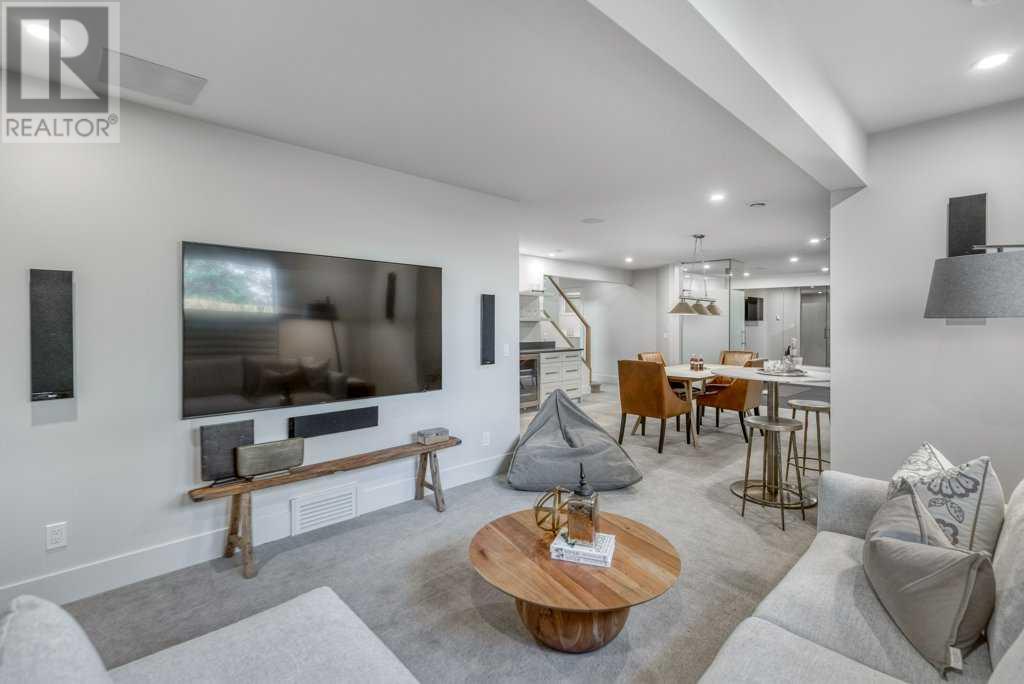 10 Bow Ridge Crescent, Cochrane