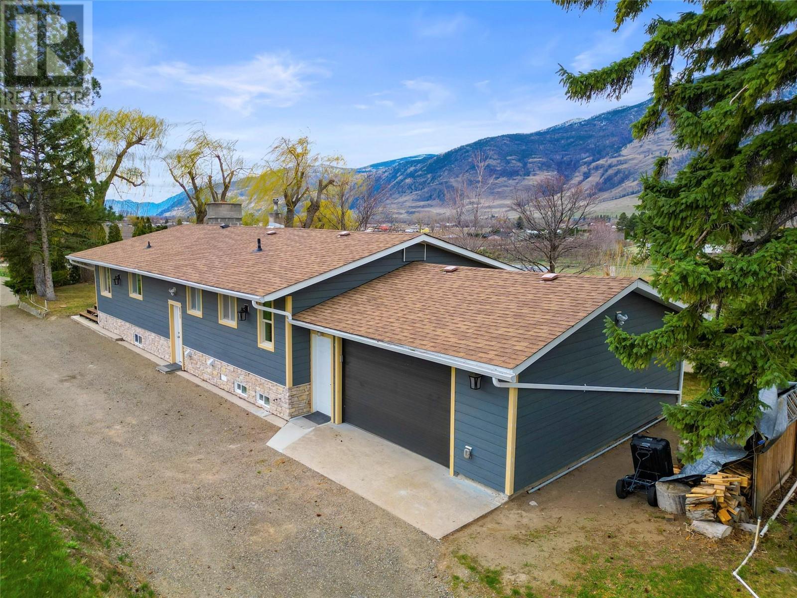  715 Lowe Drive, Cawston