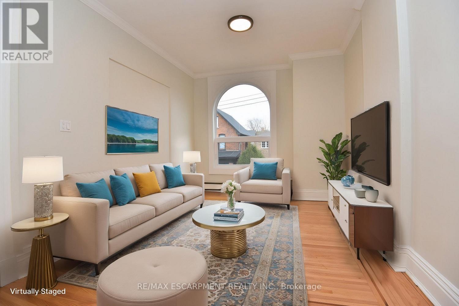 Photo 41 of 66 Erie Avenue, Hamilton ON