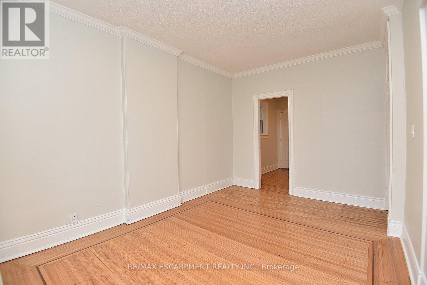 Photo 5 of 66 Erie Avenue, Hamilton ON