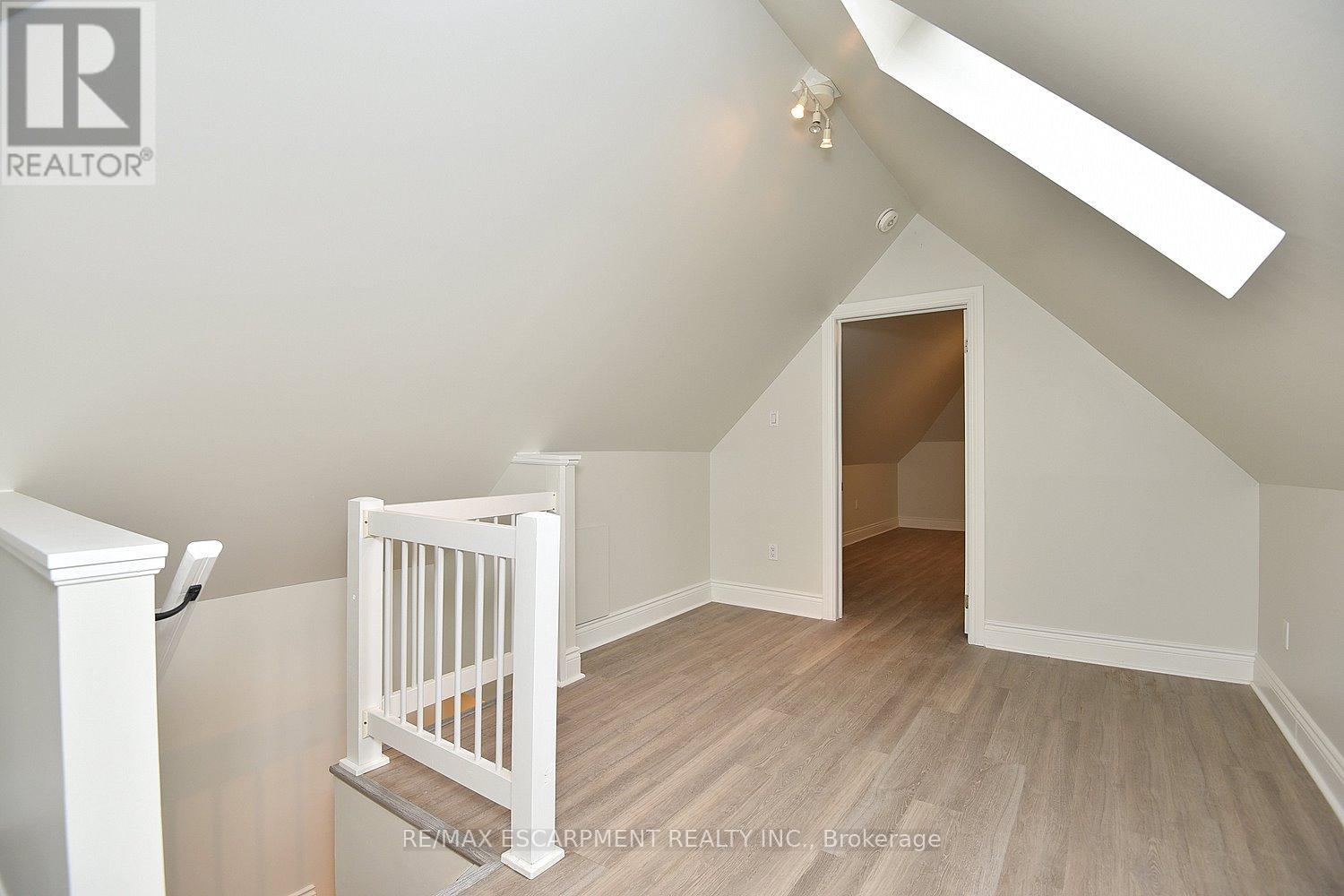 Photo 14 of 66 Erie Avenue, Hamilton ON