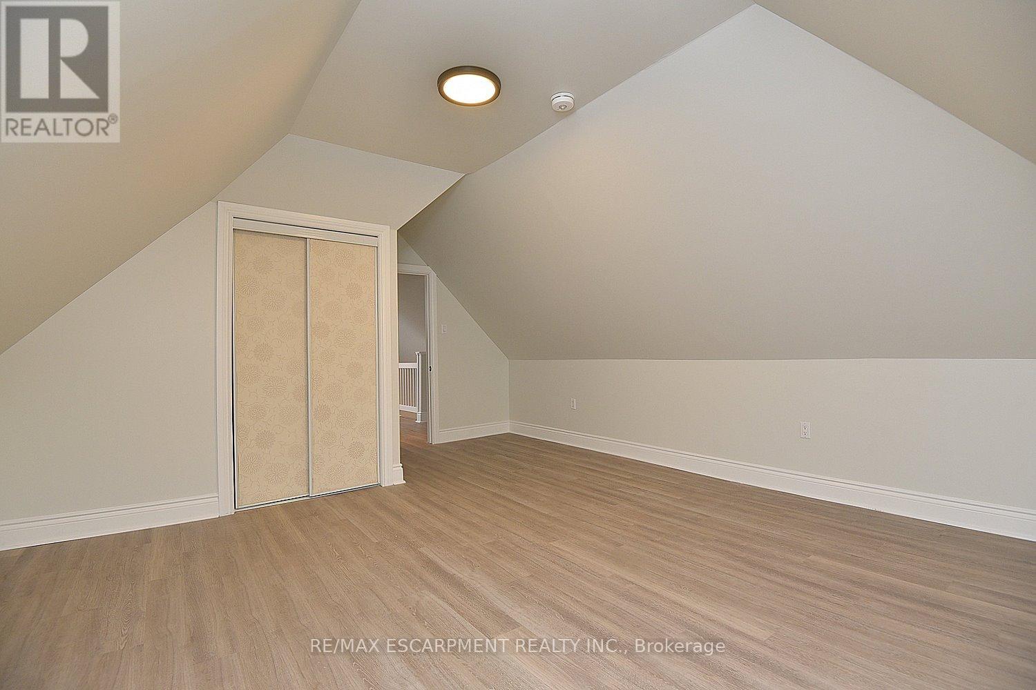 Photo 33 of 66 Erie Avenue, Hamilton ON