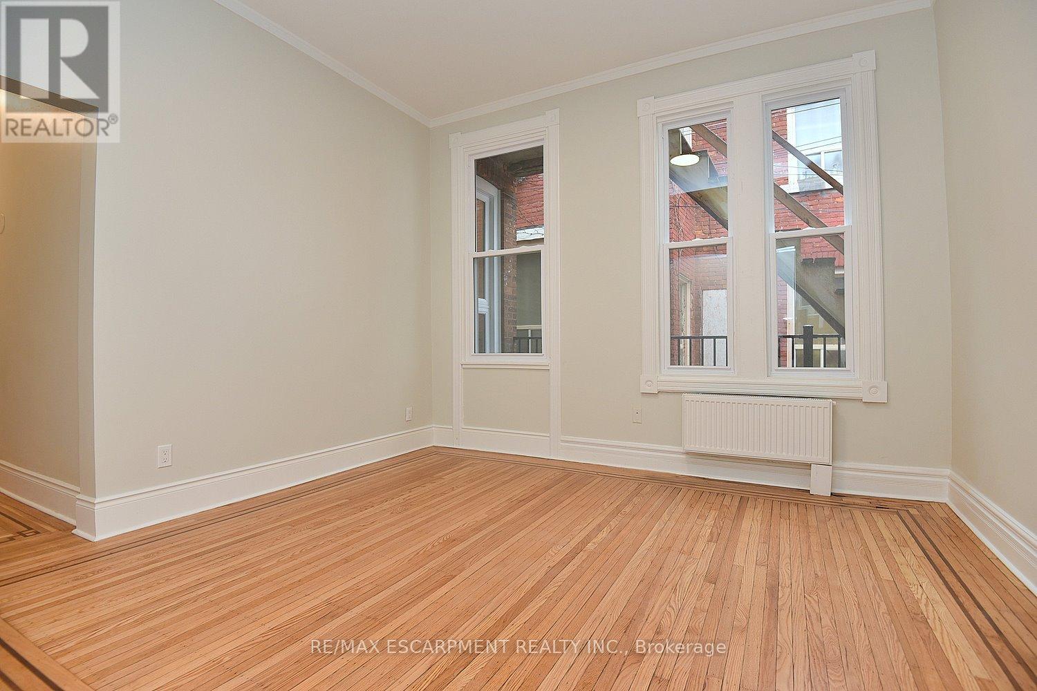 Photo 31 of 66 Erie Avenue, Hamilton ON