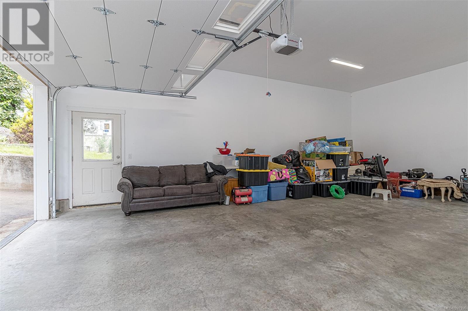 2100 Cinnabar Dr, Nanaimo