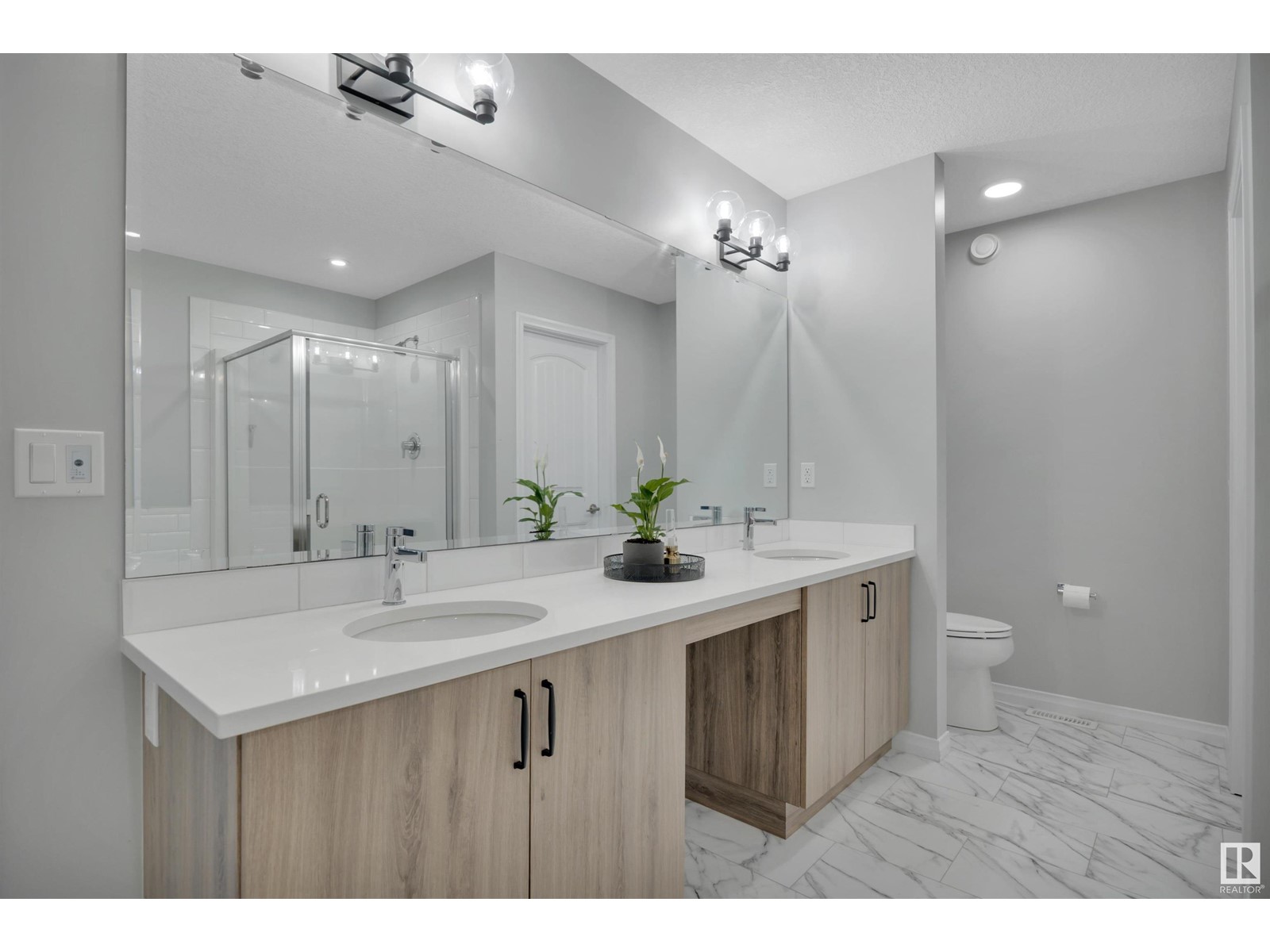 379 STOUT LN, Leduc