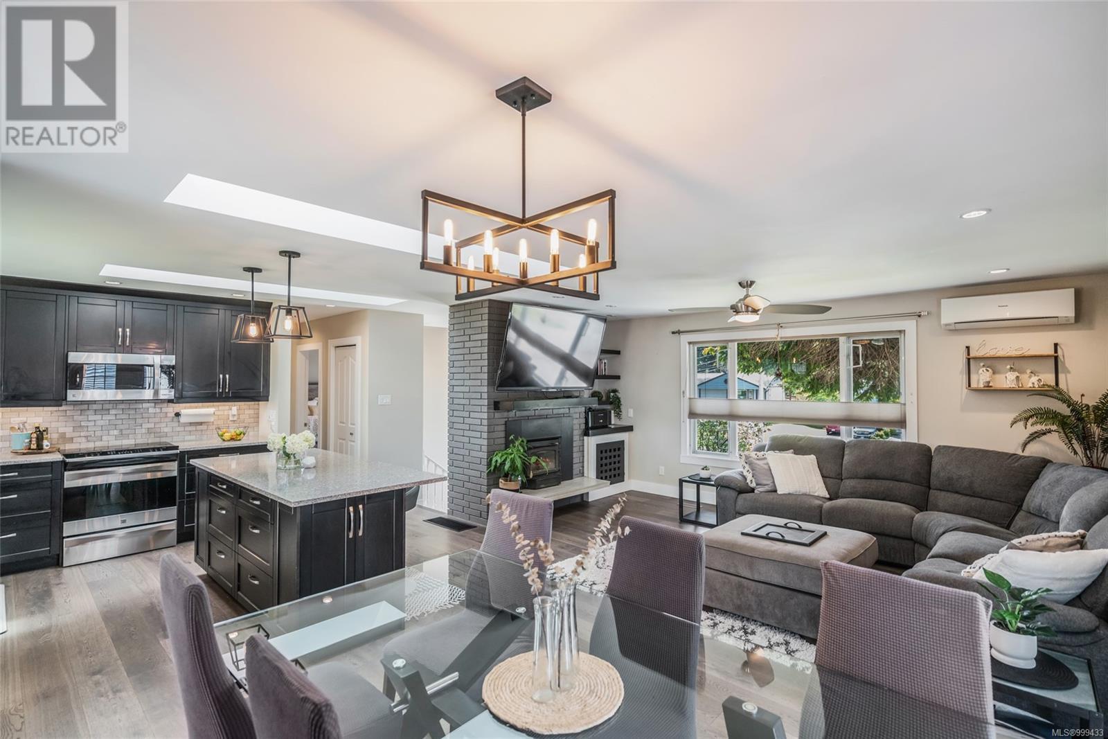 5272 Somerset Dr, Nanaimo