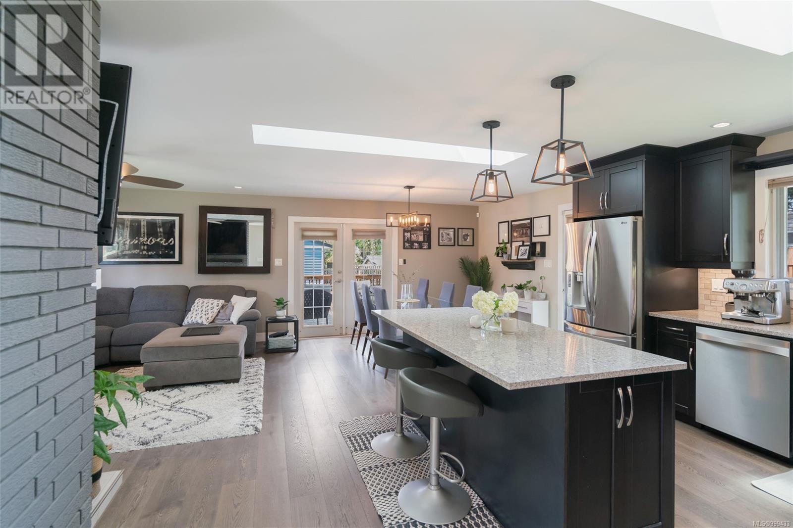 5272 Somerset Dr, Nanaimo