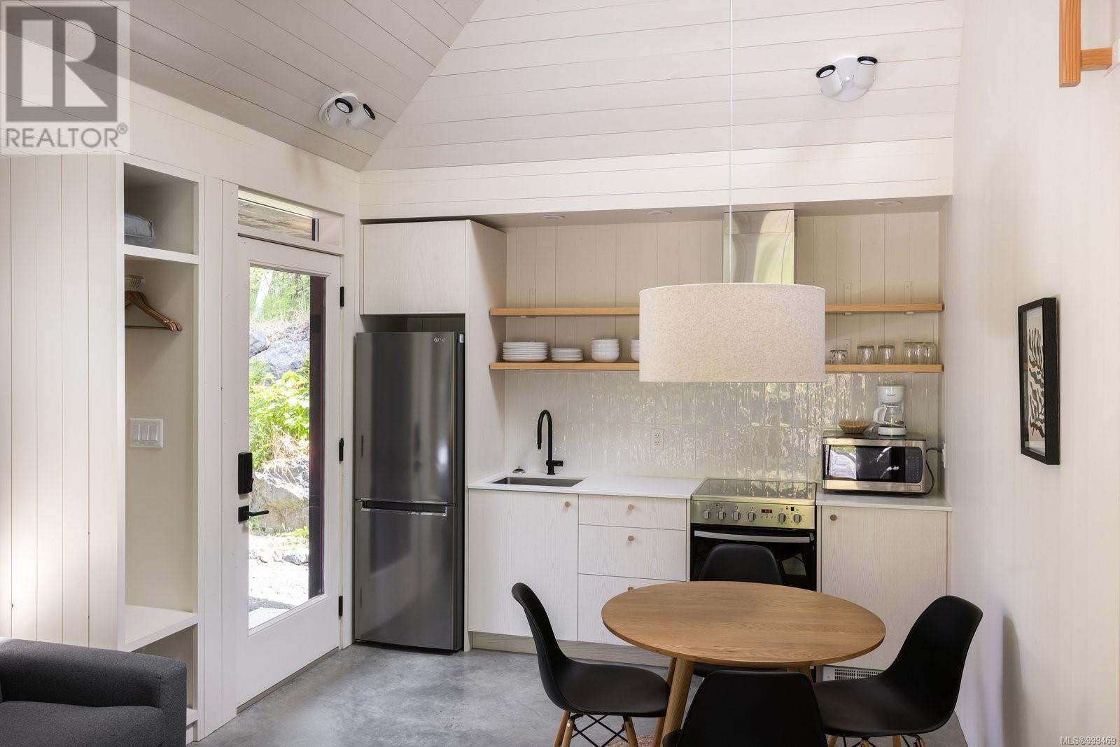 17 6504 Powder Main Road, Port Renfrew