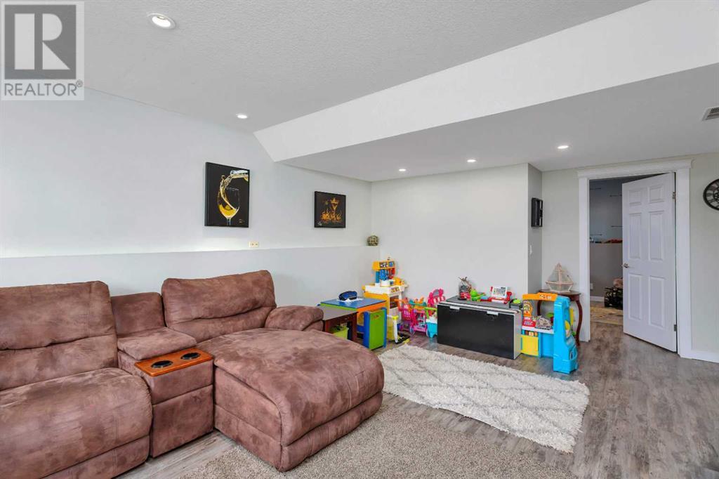 15 Heenan Crescent, Sylvan Lake