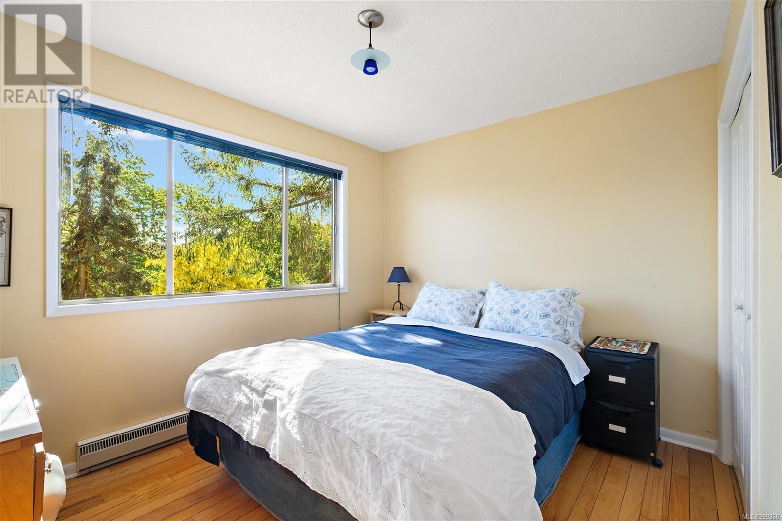  1019 Terrace Avenue, Victoria