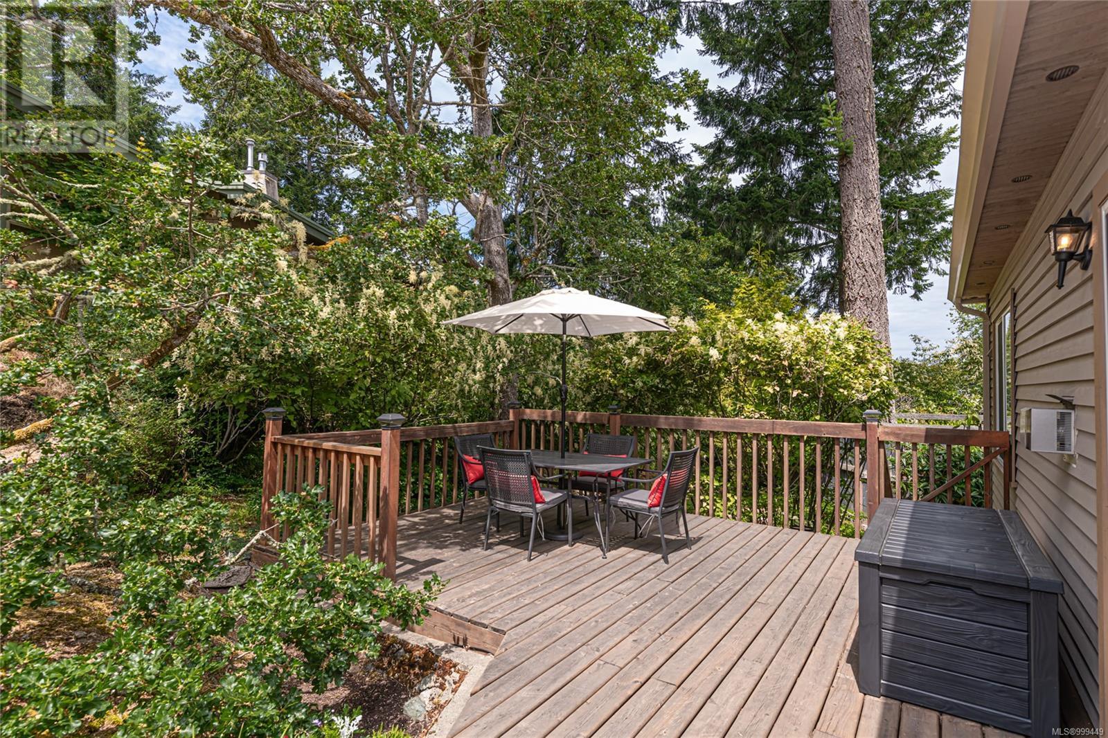 Photo 34 of 5300 Mynabird Lane, Saanich BC