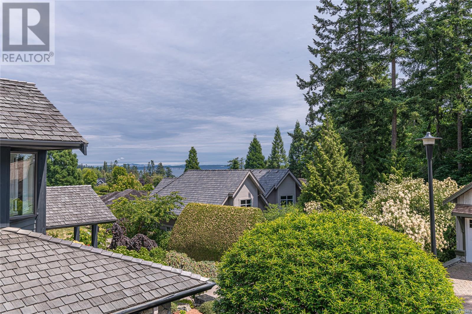 Photo 24 of 5300 Mynabird Lane, Saanich BC