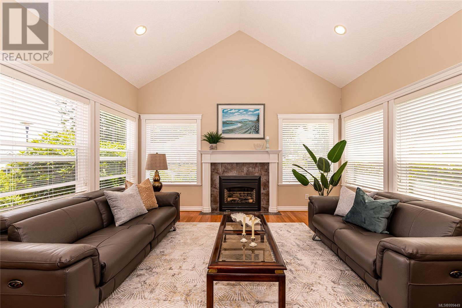 Photo 17 of 5300 Mynabird Lane, Saanich BC