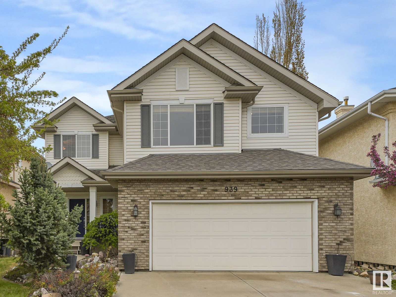Photo 1 of 939 Lamb Cr Nw, Edmonton AB