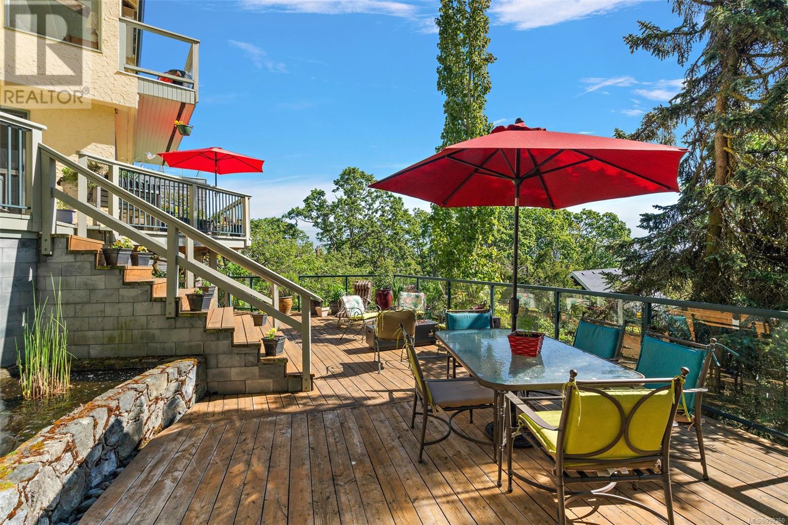Single Family House Character for Sale in  Terrace Ave Victoria 