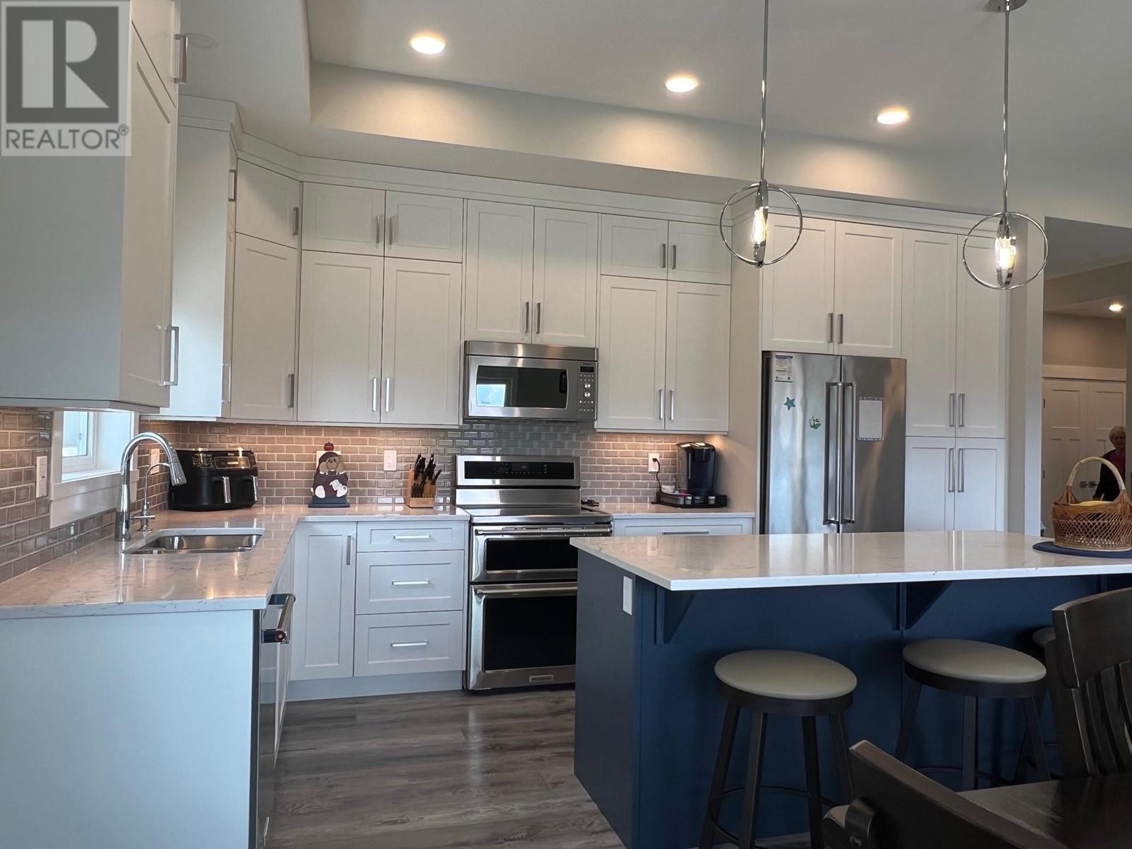 1027 10 th Avenue, Vernon