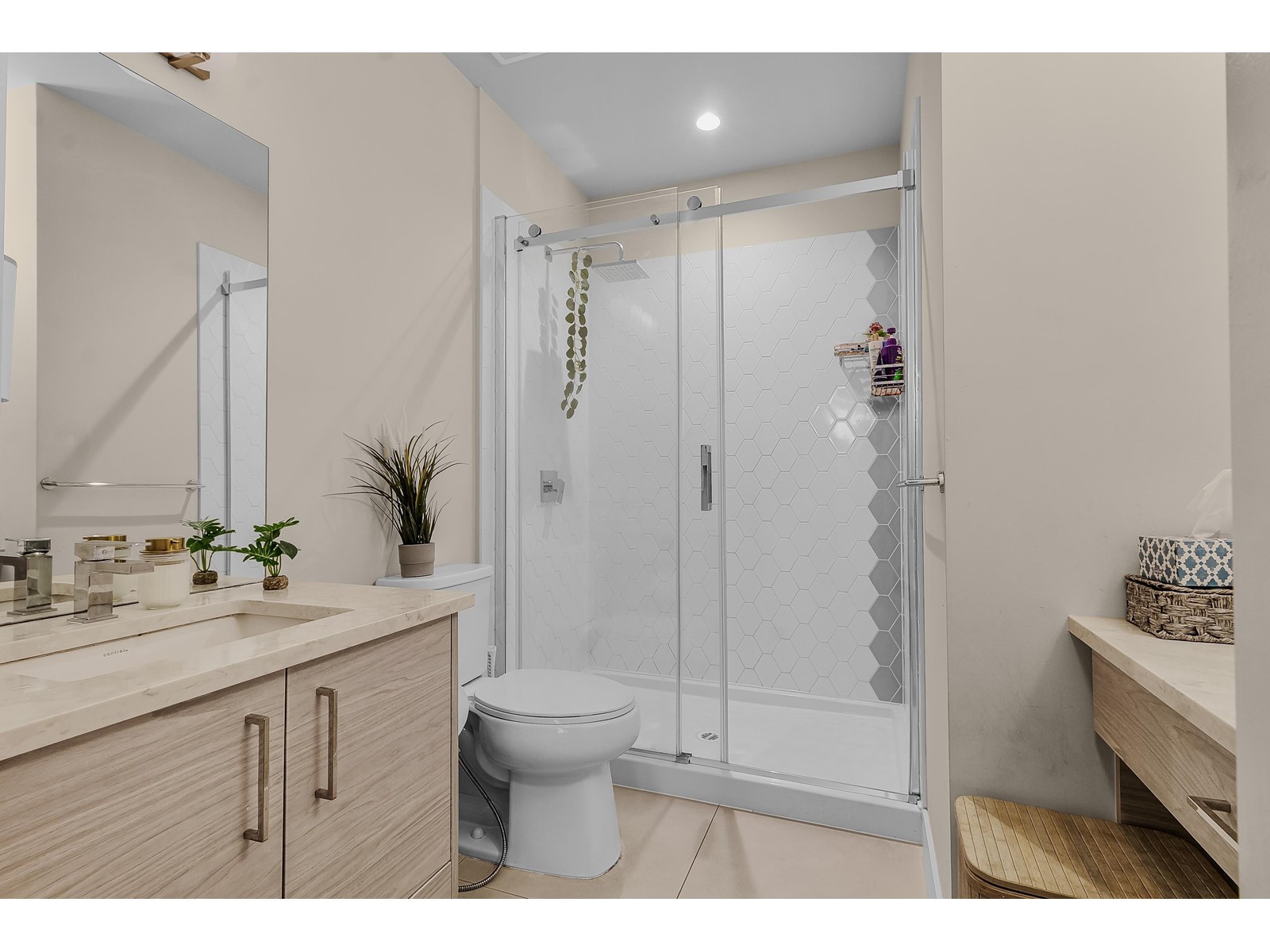 Photo 10 of 219 2120 Gladwin Road, Abbotsford BC
