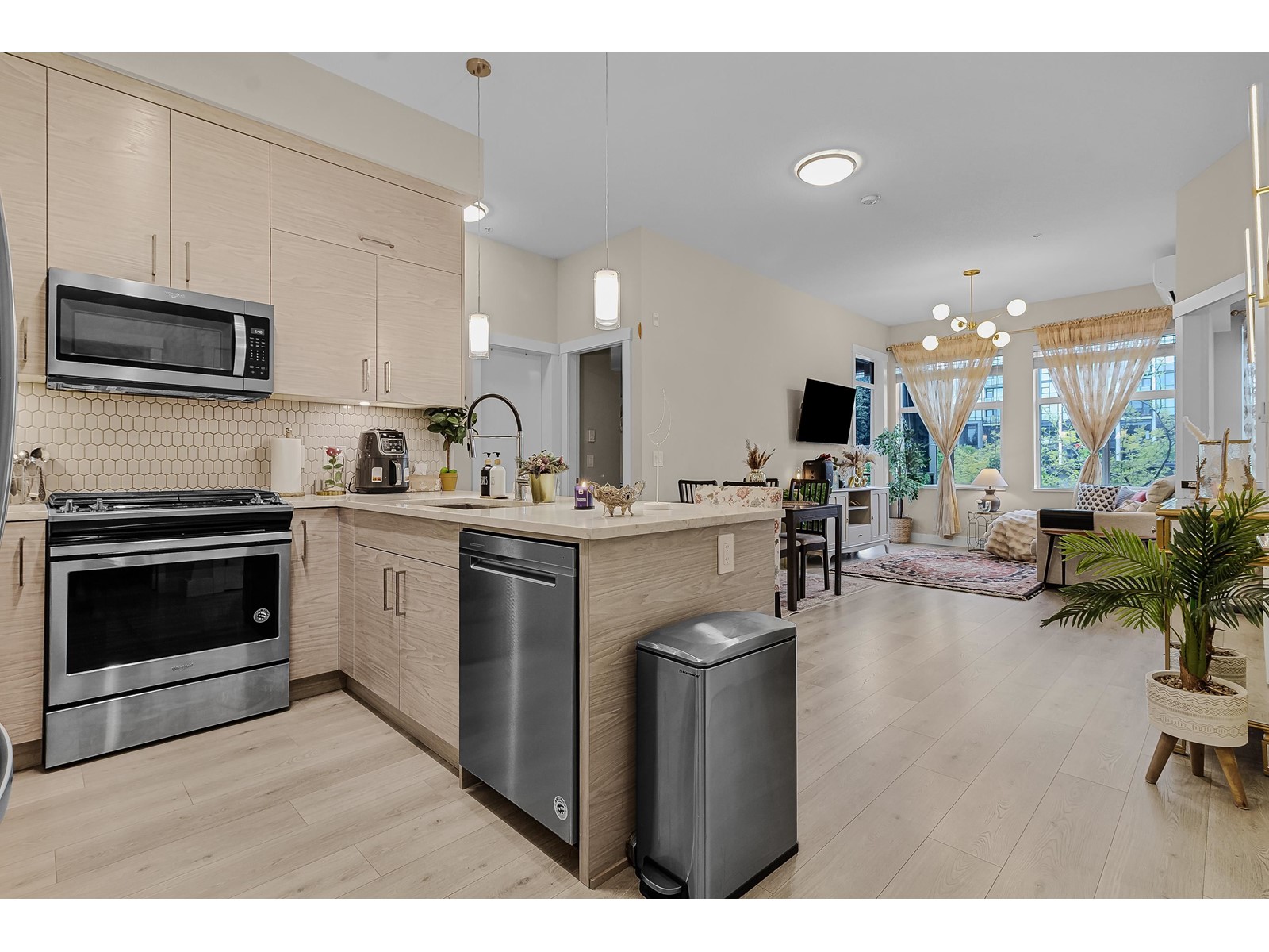 Photo 3 of 219 2120 Gladwin Road, Abbotsford BC