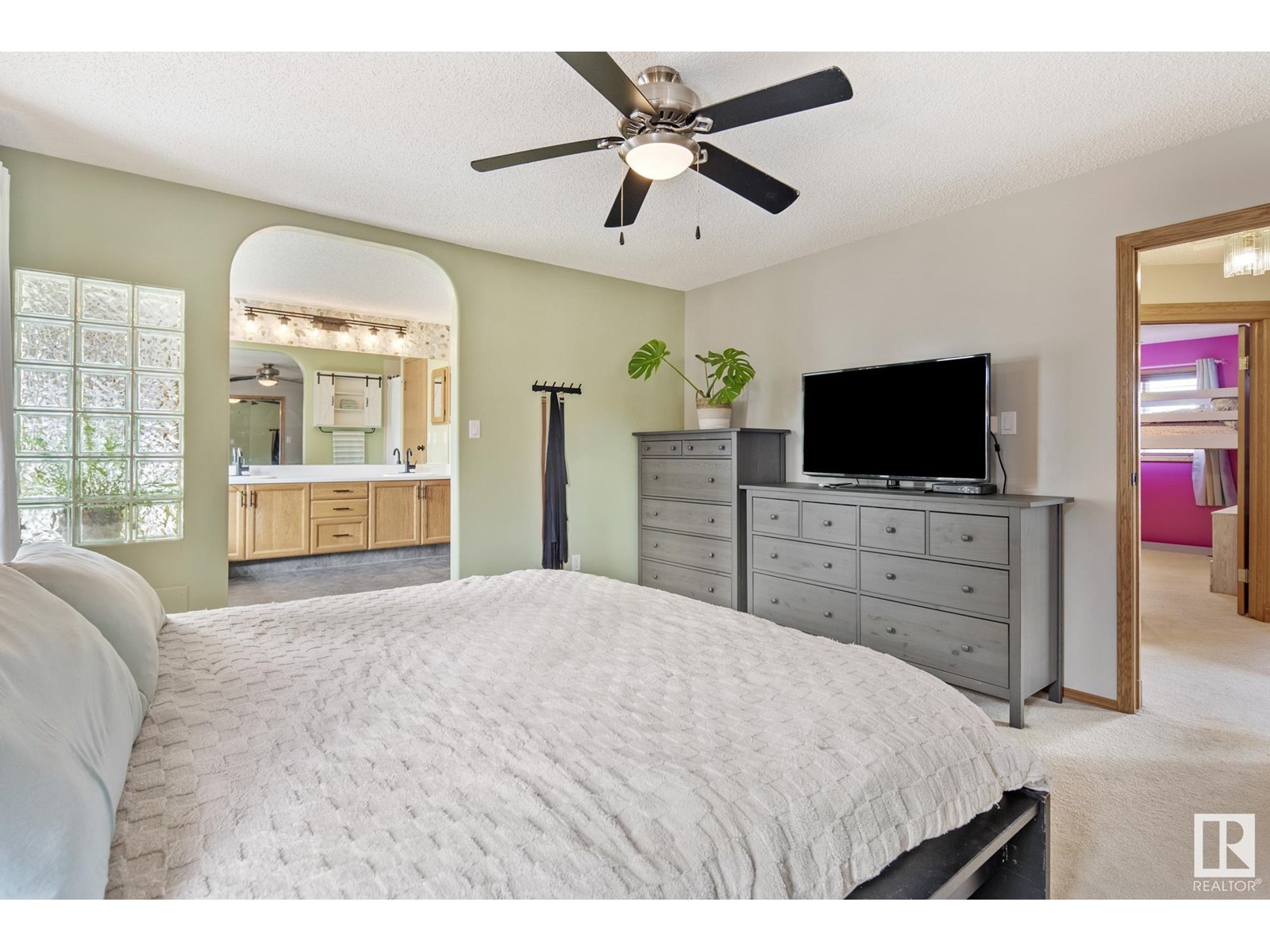 110 NOTTINGHAM BV, Sherwood Park