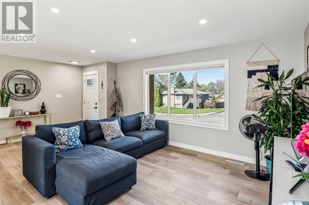 1244 18A Street NE, Calgary, Alberta