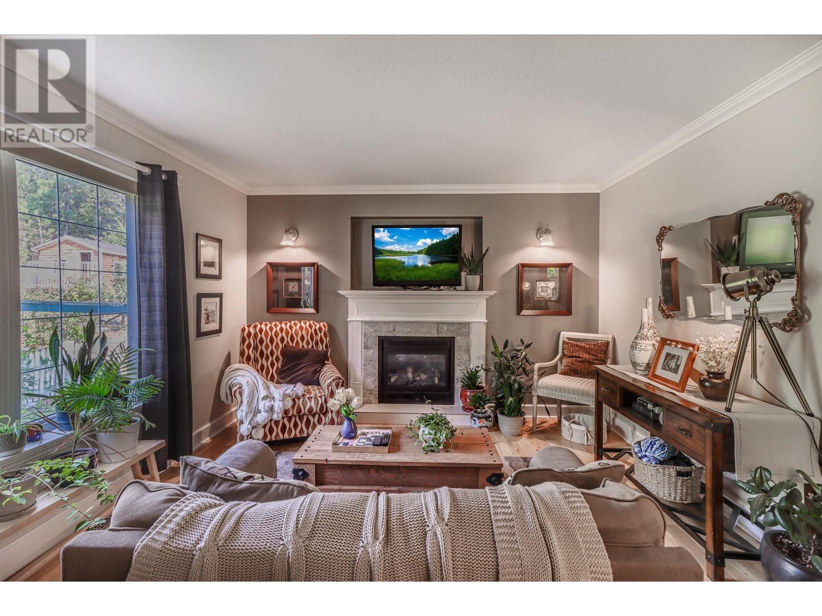 512 WILDWOOD Drive, Cranbrook