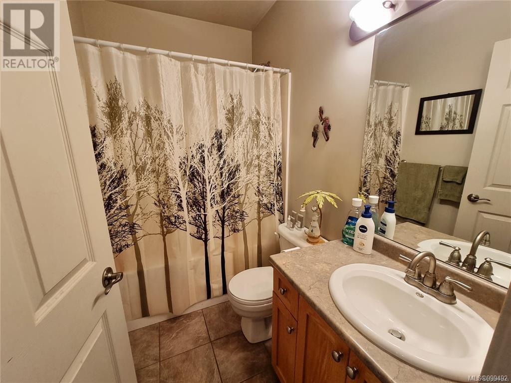 Photo 24 of 5304 Argyle St, Port Alberni BC