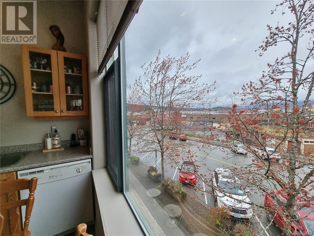 Photo 33 of 5304 Argyle St, Port Alberni BC