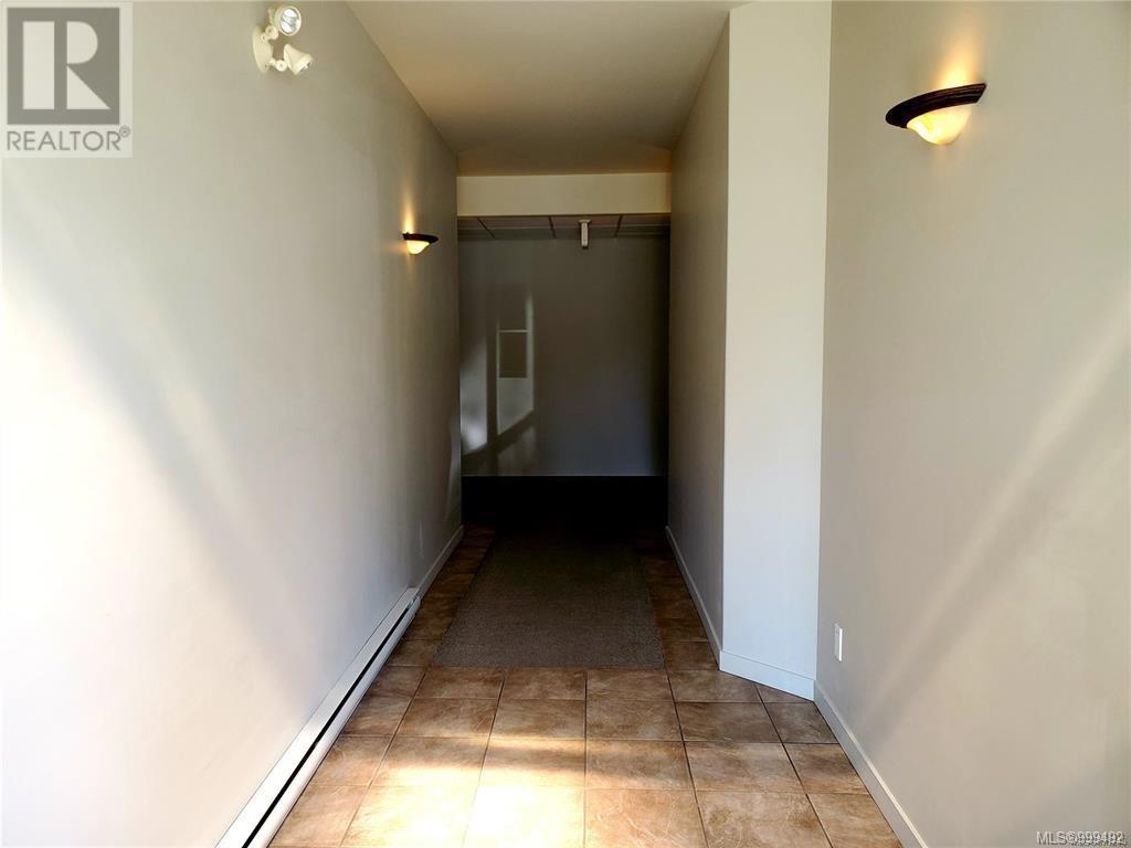 Photo 8 of 5304 Argyle St, Port Alberni BC